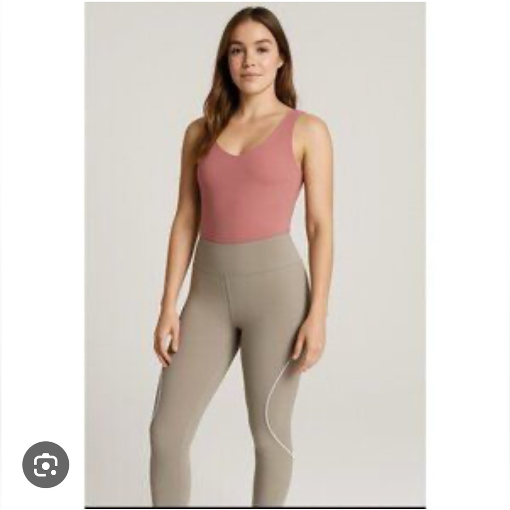 IVL Collective Hydralux Curve Legging, Taupe/Brilliant White